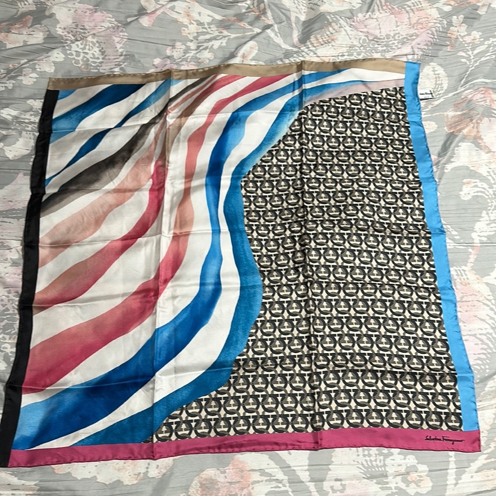 Salvatore Ferragamo logo scarf